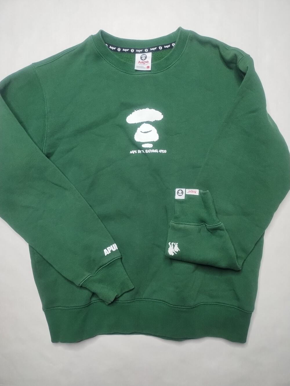 A Bathing Ape CREW NECK SWEATAR Green Large from Japan